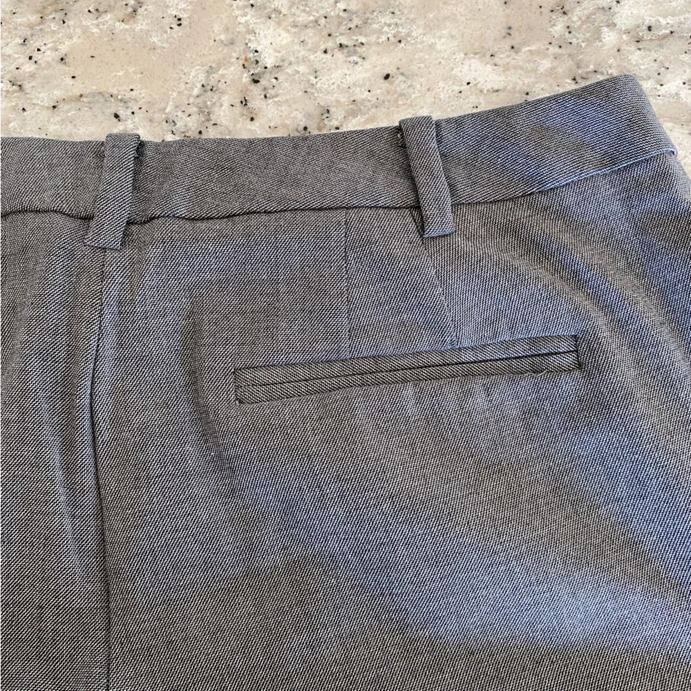 EUC Ann Taylor Petite charcoal grey flat front trousers, size 6P Curvy - Picture 3 of 4